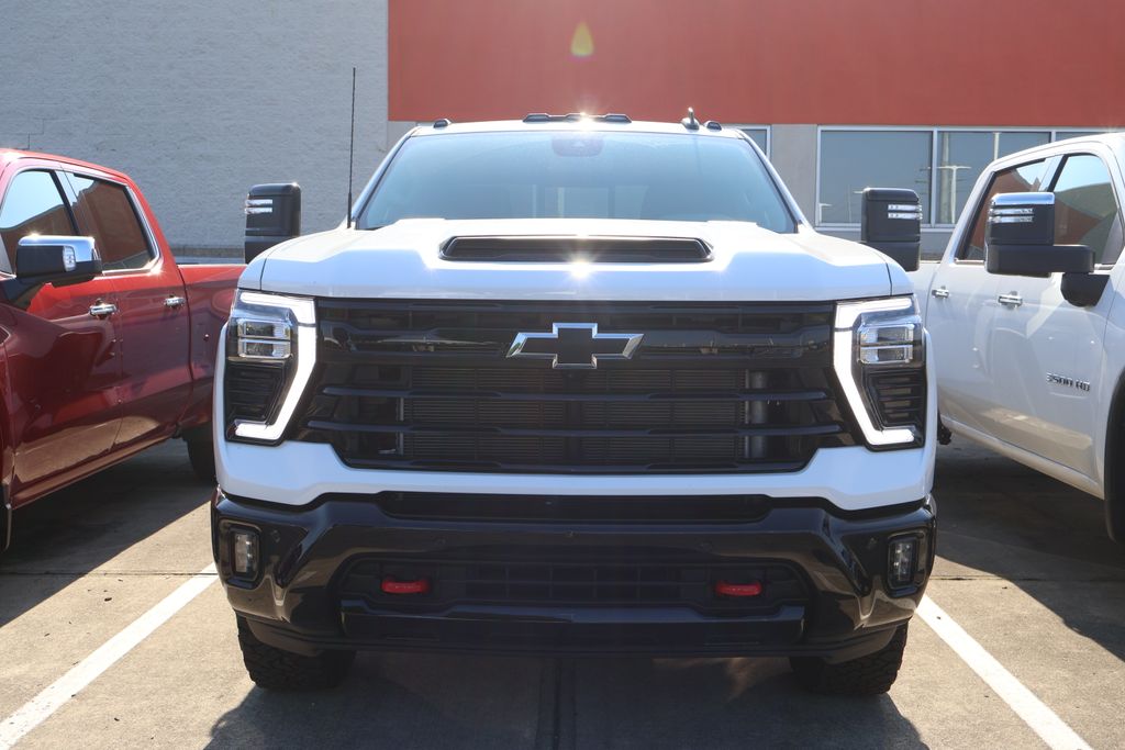Thumbnail: 2025 Chevrolet Silverado 2500 - 2