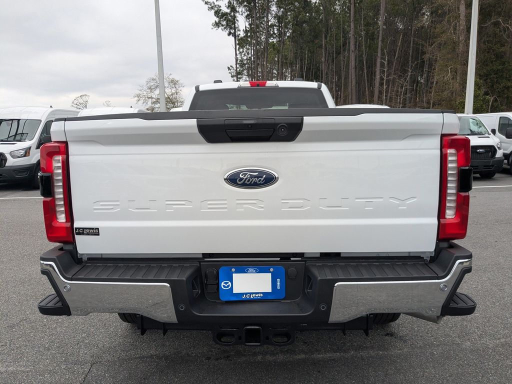 2026 Ford F-350 Super Duty XLT