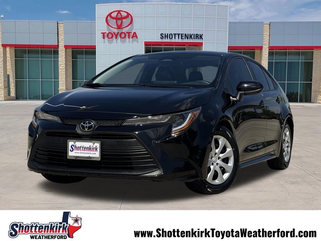 2023 Toyota Corolla LE CVT's photo