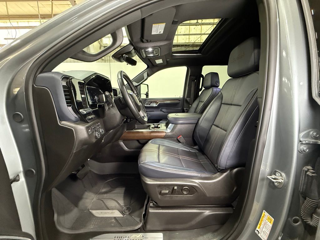 2024 Chevrolet Silverado 3500HD High Country