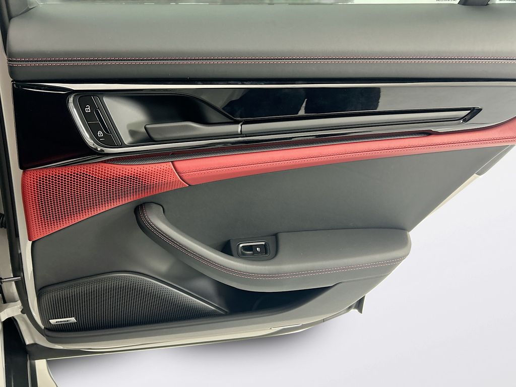 Thumbnail: 2026 Porsche Panamera - 27