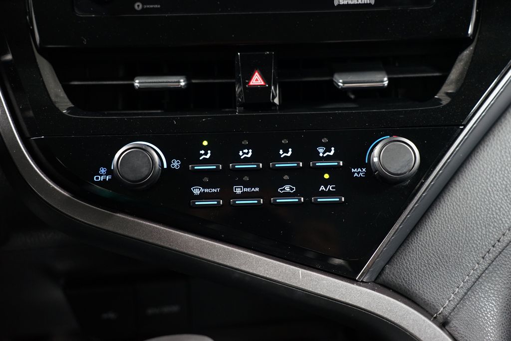 2021 Toyota Camry LE 19