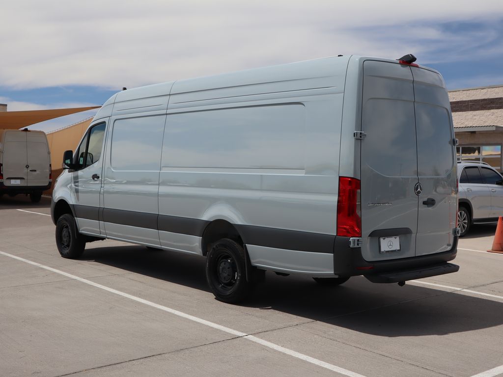 Thumbnail: 2025 Mercedes-Benz Sprinter - 7