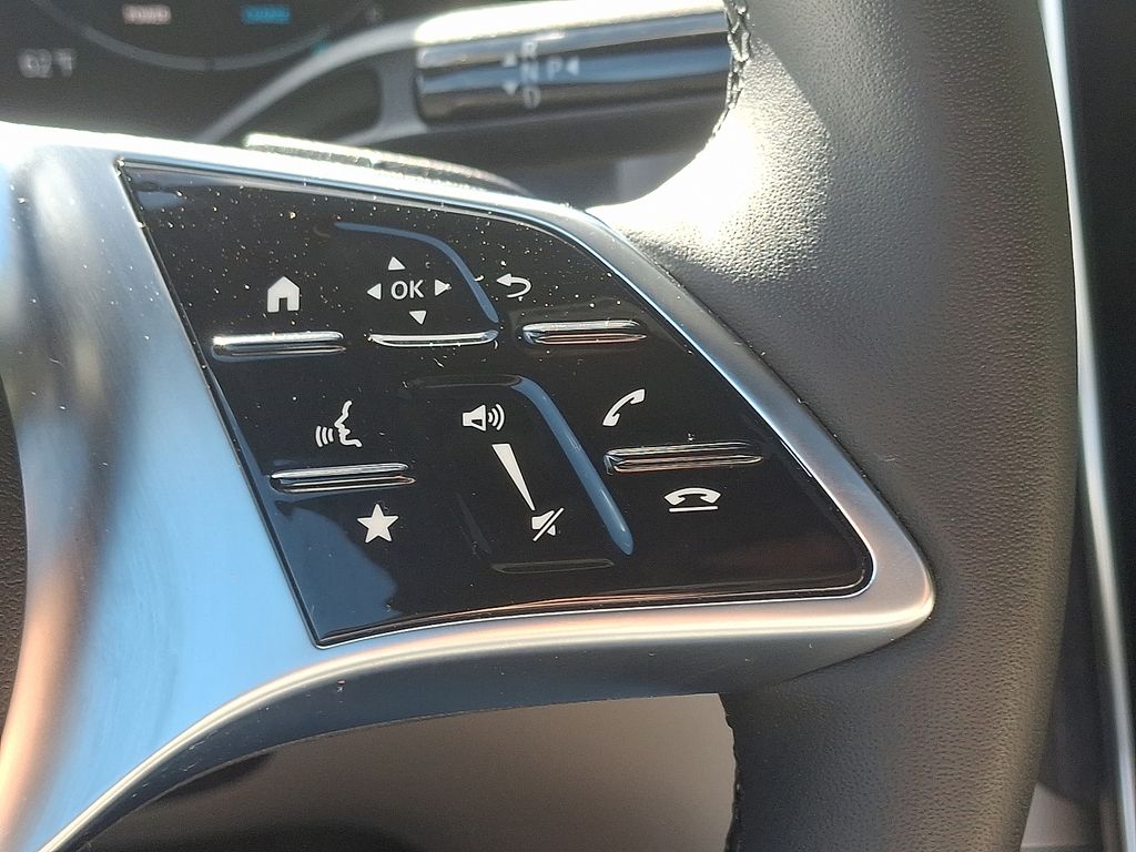 Thumbnail: 2025 Mercedes-Benz GLC - 22