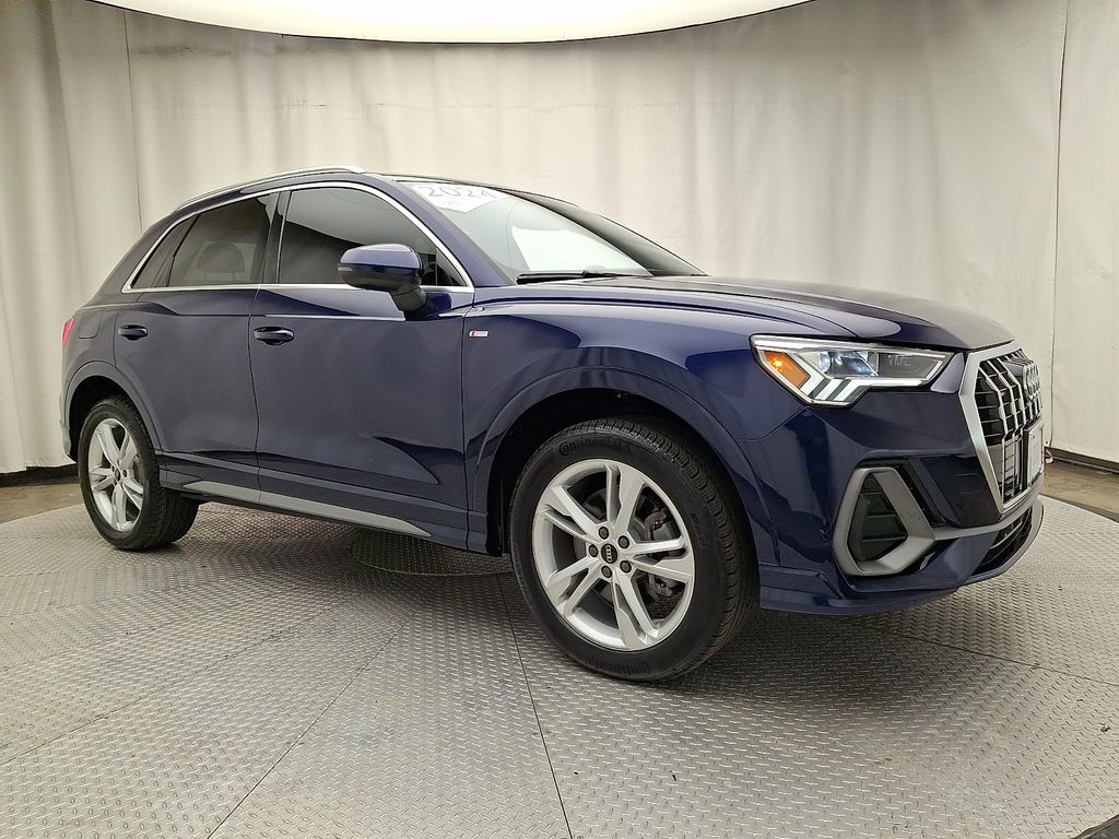 Thumbnail: 2024 Audi Q3 - 3