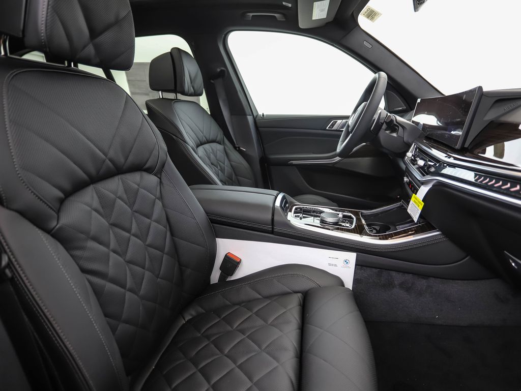 Thumbnail: 2026 BMW X5 - 30