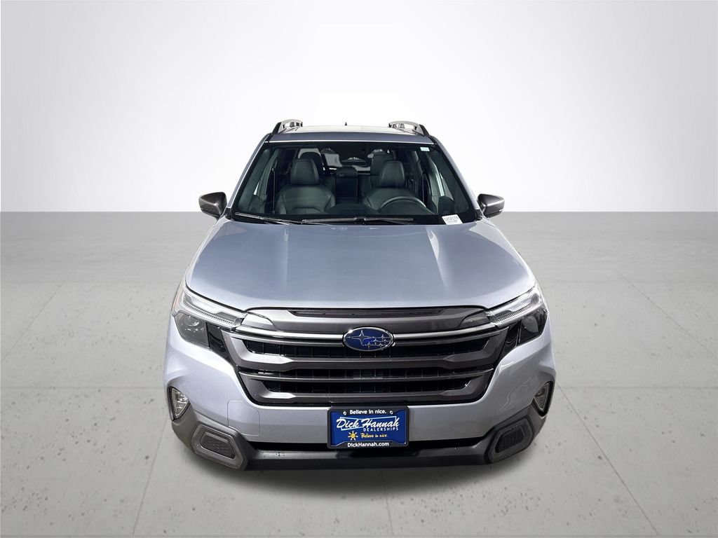 2025 Subaru Forester Limited photo 3