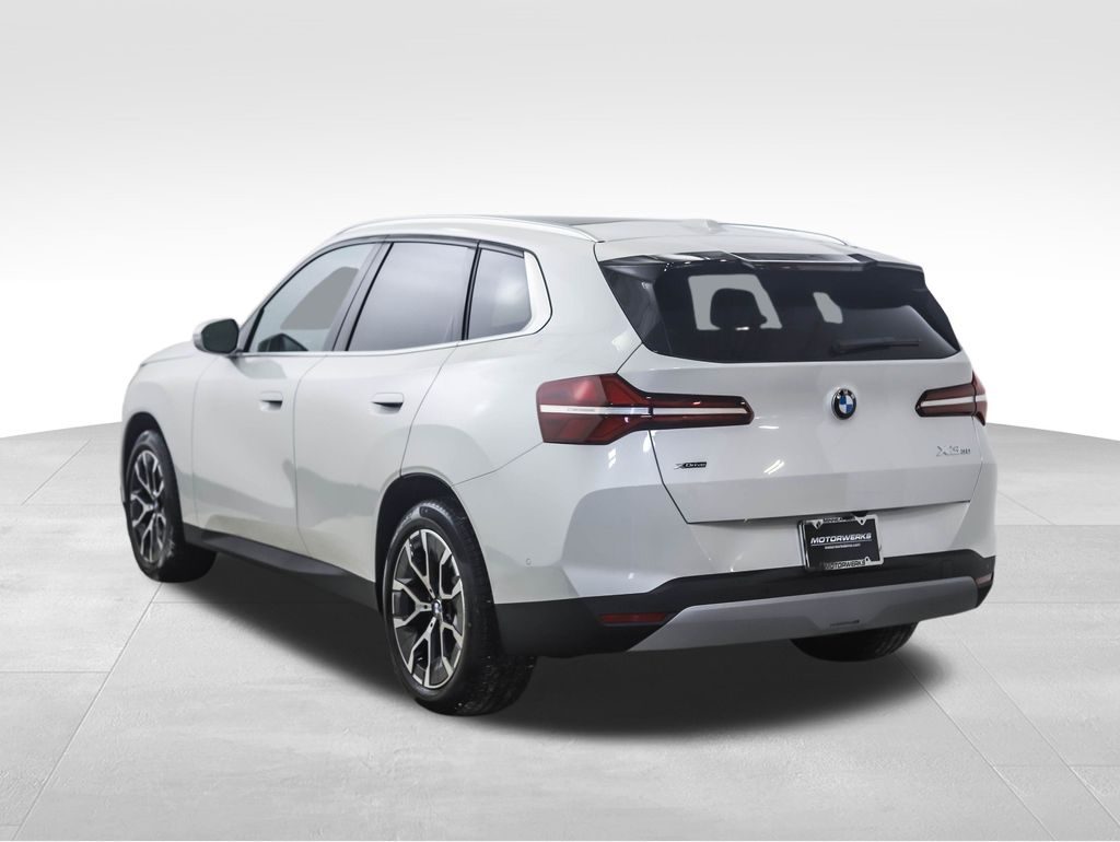 Thumbnail: 2026 BMW X3 - 3