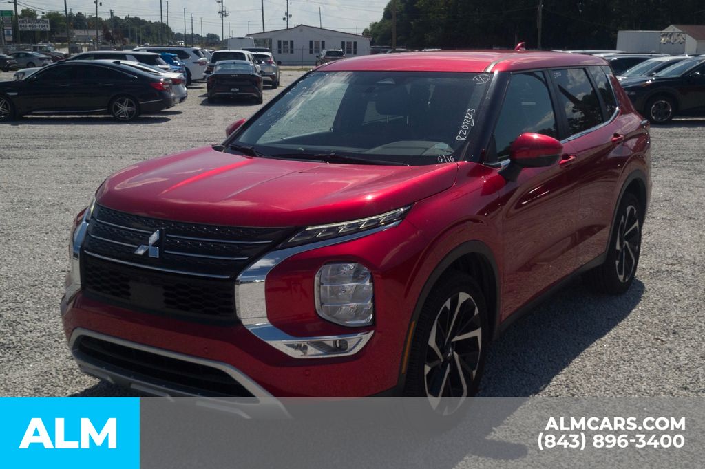 Used 2024 Black Mitsubishi SE image 23