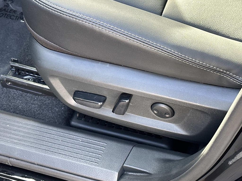 Thumbnail: 2022 Nissan Rogue - 30