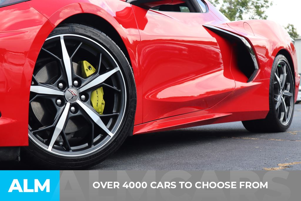 2021 Chevrolet Corvette Stingray photo 2