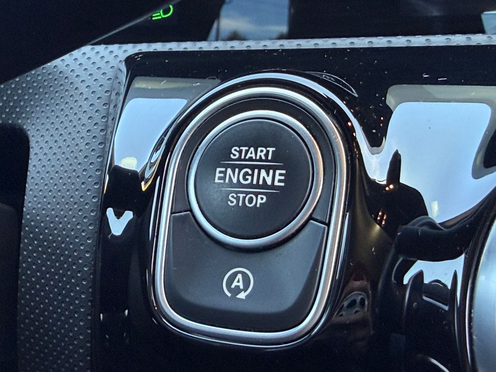 Thumbnail: 2020 Mercedes-Benz CLA - 30