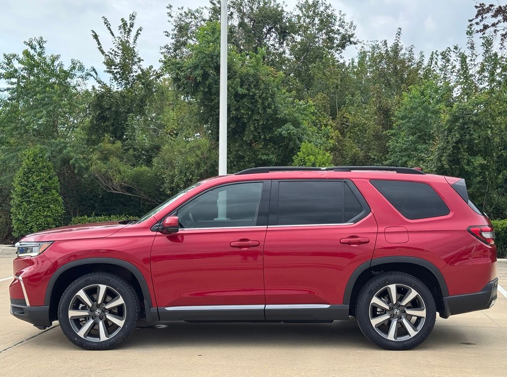 2024 Honda Pilot Touring  at Community Honda