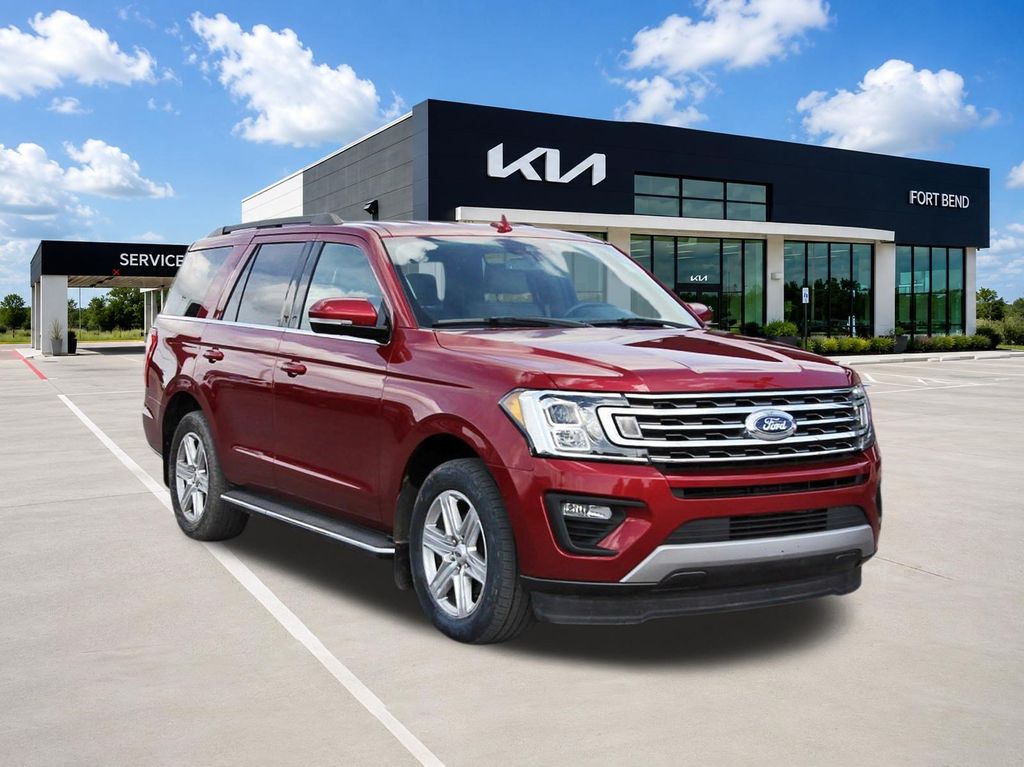 2018 Ford Expedition XLT Red at Autostrade