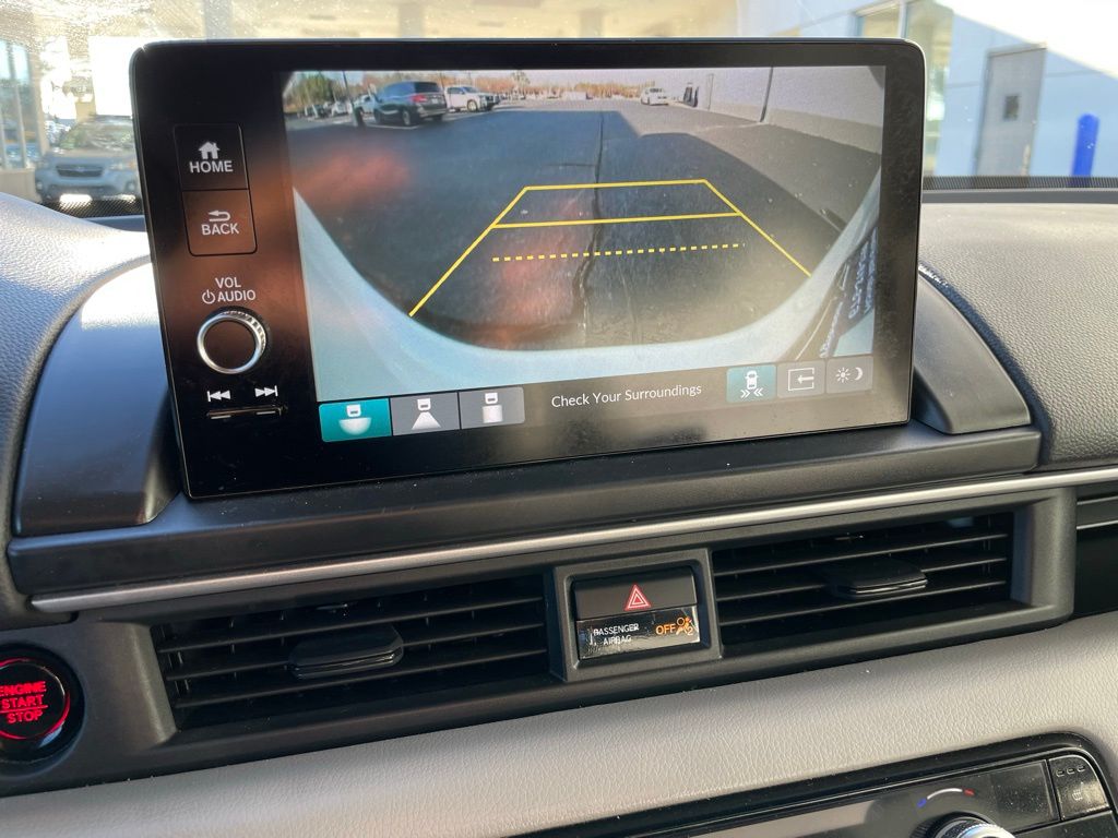 Thumbnail: 2025 Honda Pilot - 16