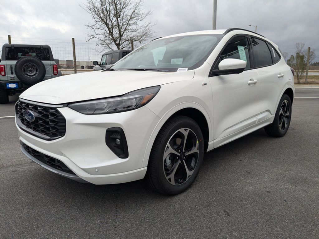 2025 Ford Escape ST-Line Elite