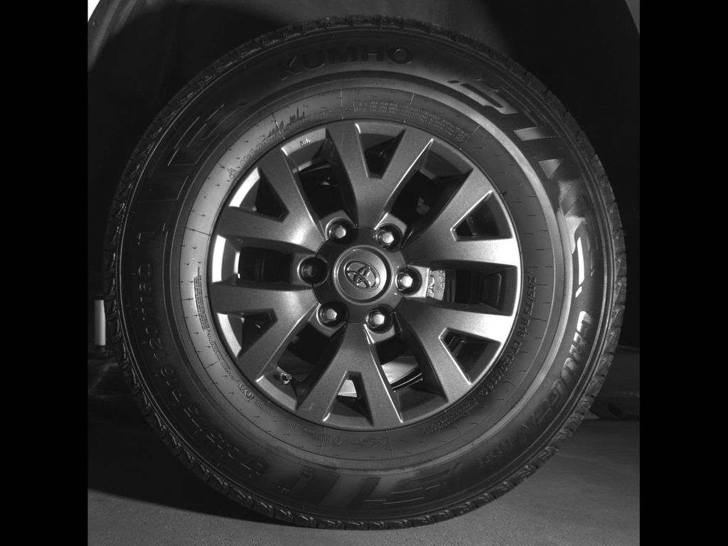 Used 2021 Super White Toyota SR5 image 12