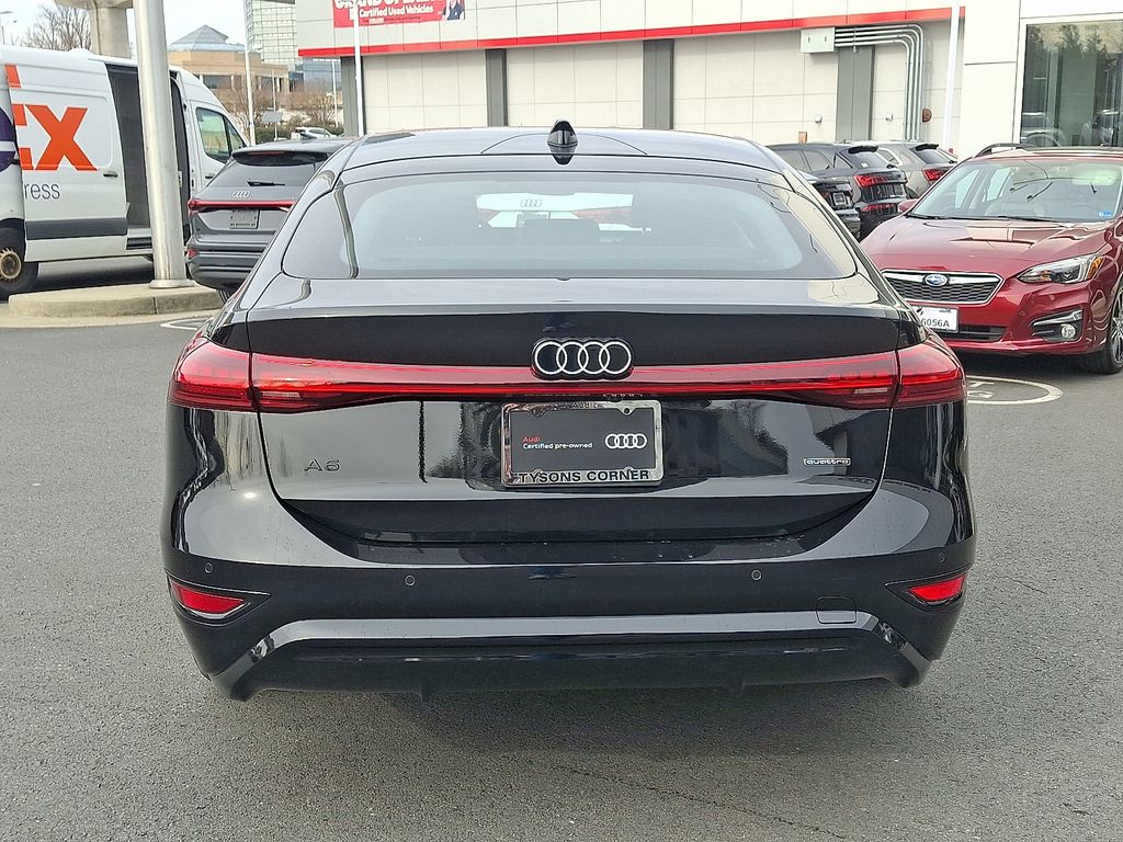 Thumbnail: 2025 Audi e-tron S - 5