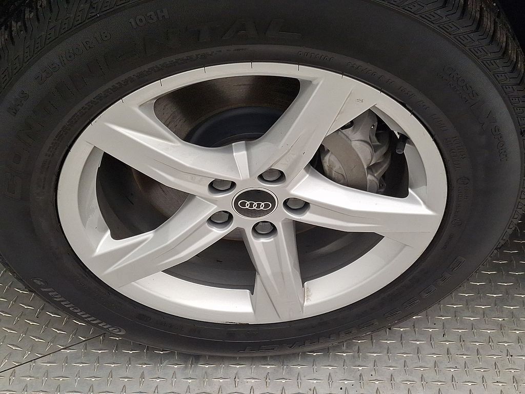 Thumbnail: 2024 Audi Q5 - 8