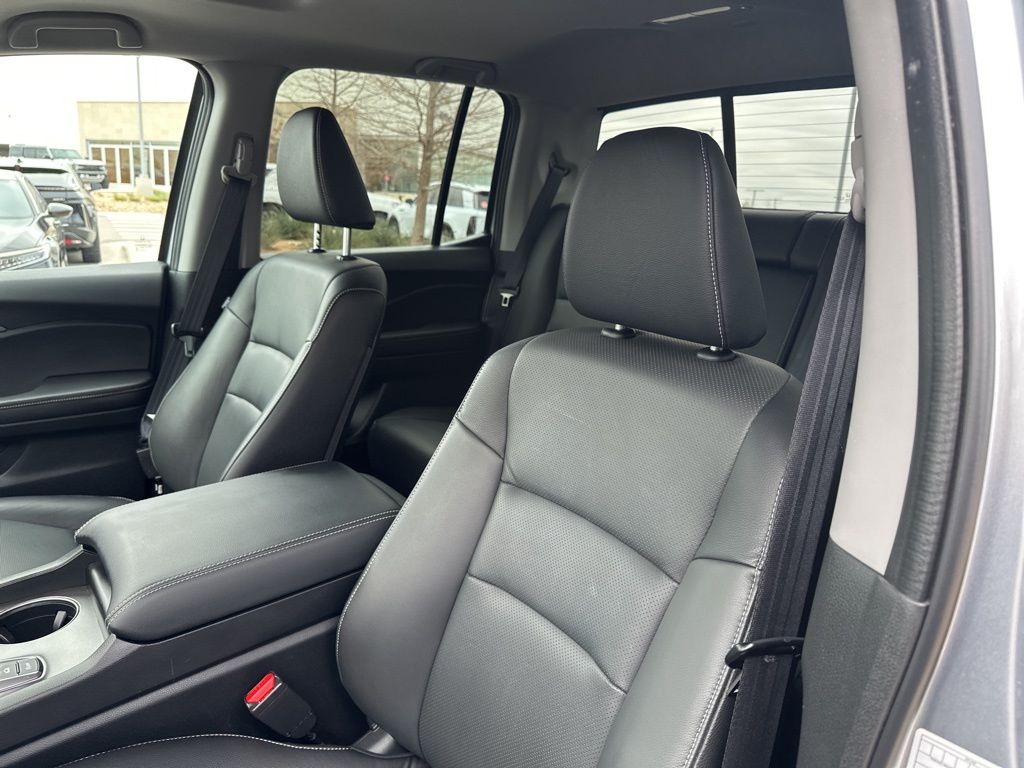 Used Car 2025 Honda Ridgeline  Rtl For Sale Under $40,000 In Austin, Texas