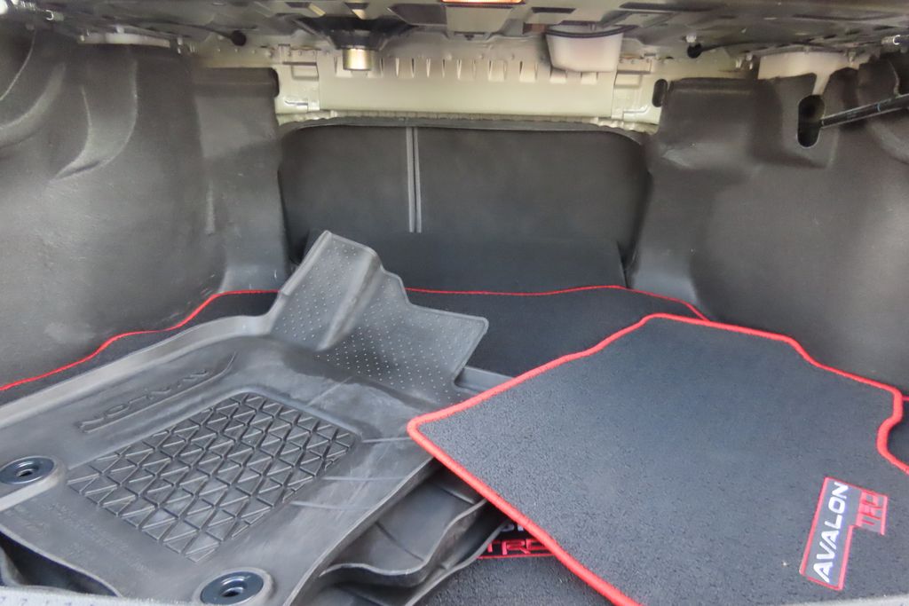 Thumbnail: 2021 Toyota Avalon - 27