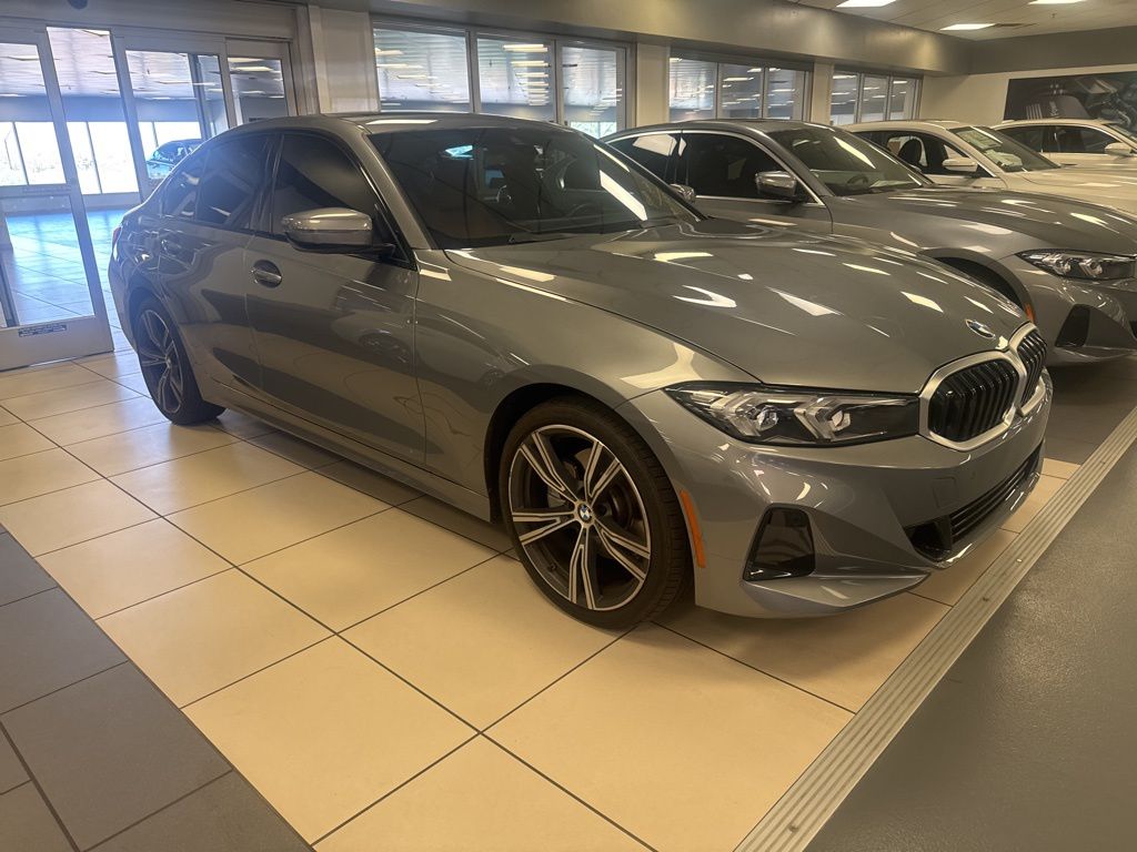 Thumbnail: 2023 BMW 3 Series - 2