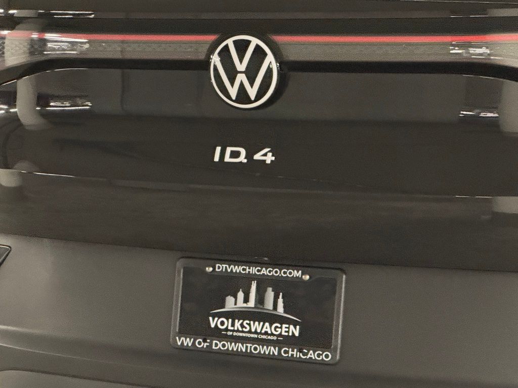 2023 Volkswagen ID.4 Pro 34