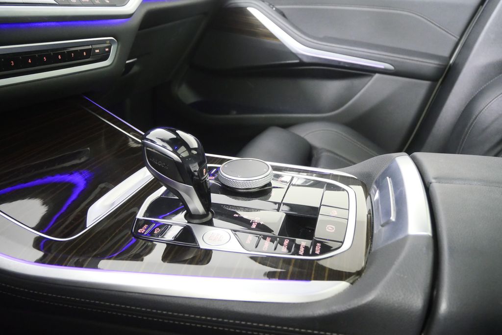 Thumbnail: 2021 BMW X5 - 21