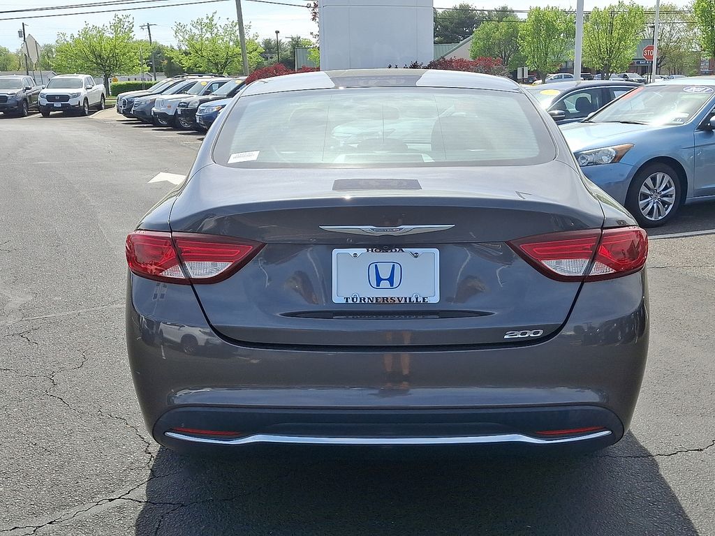 2015 Chrysler 200 Limited 5