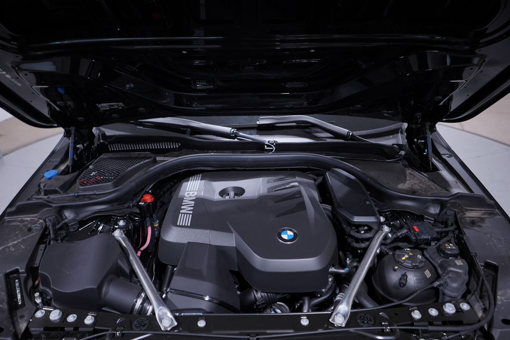 Thumbnail: 2026 BMW 5 Series - 14