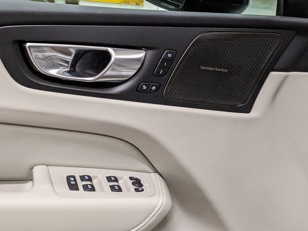 2026 Volvo XC60 Ultra - Photo 11