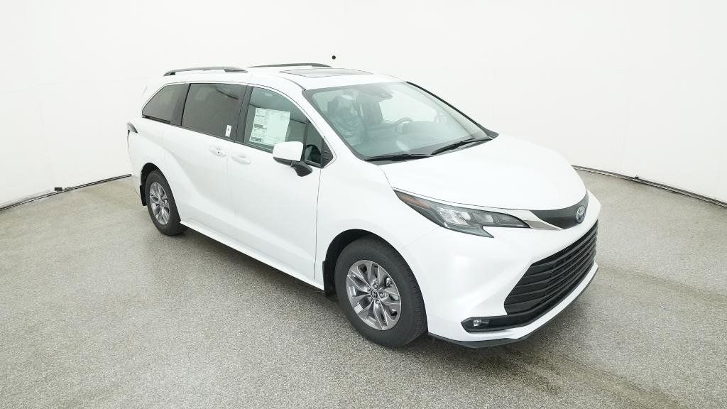 Thumbnail: 2025 Toyota Sienna - 24