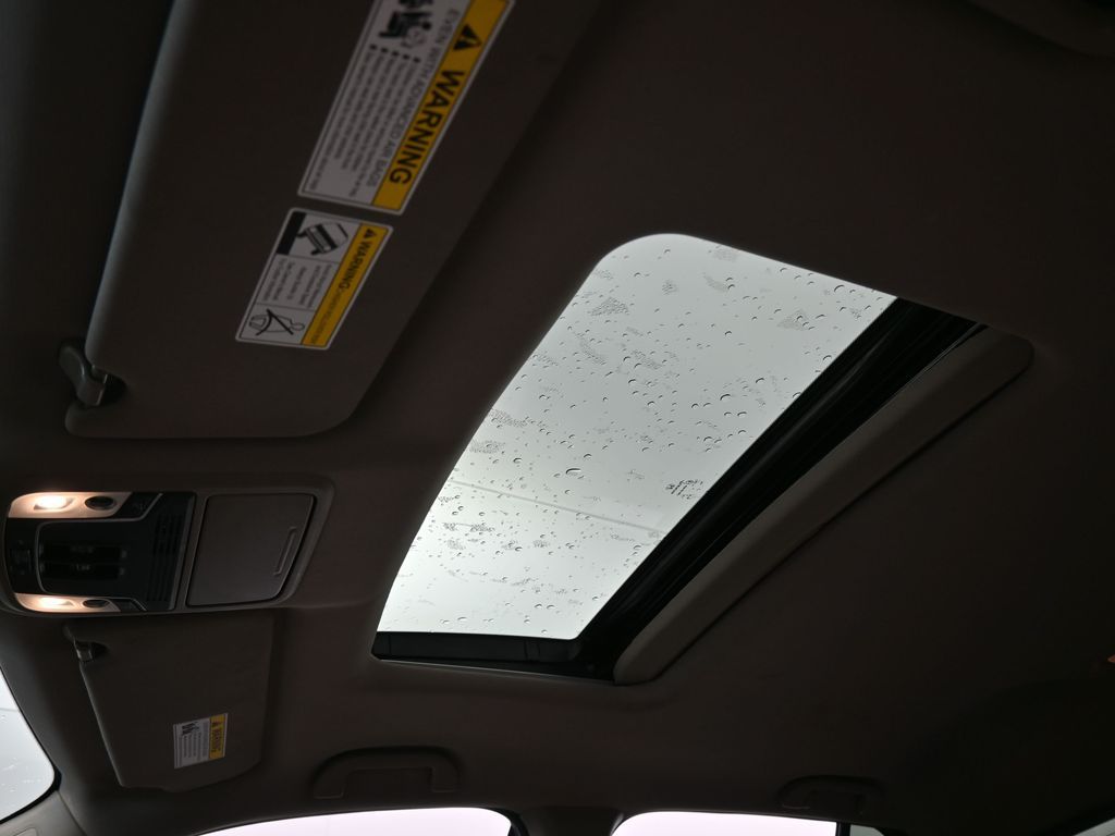 Used 2023 Platinum White Pearl Honda RTL image 13