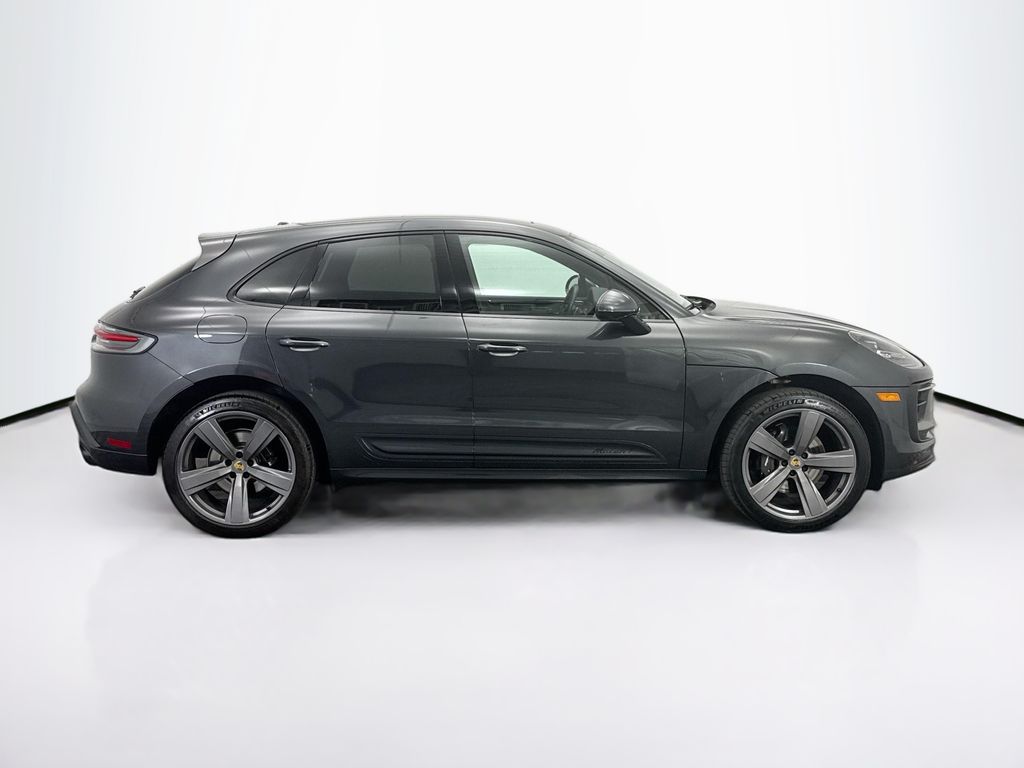 Thumbnail: 2025 Porsche Macan - 8