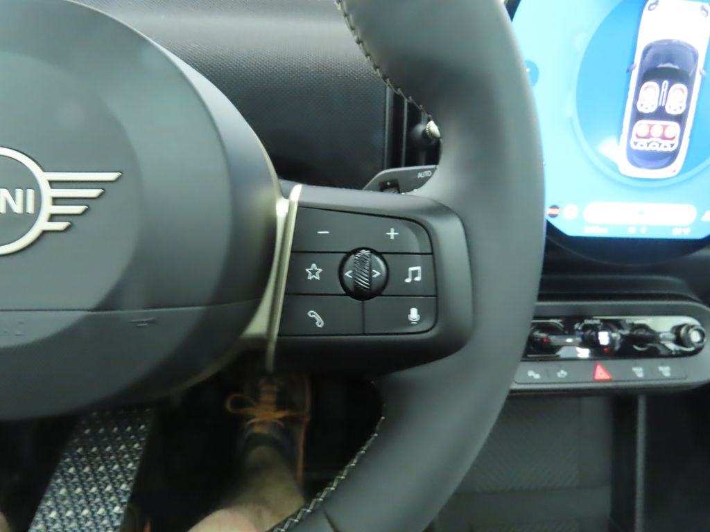 2025 MINI Cooper S 13