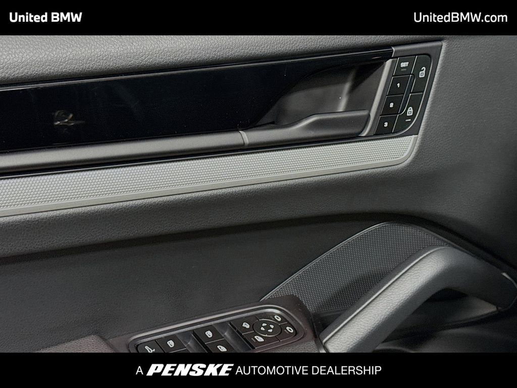 Thumbnail: 2025 Porsche  - 3