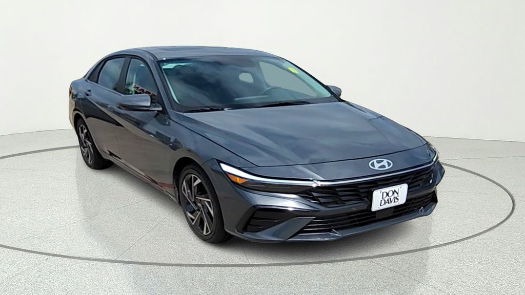 2025 Hyundai Elantra SEL Convenience