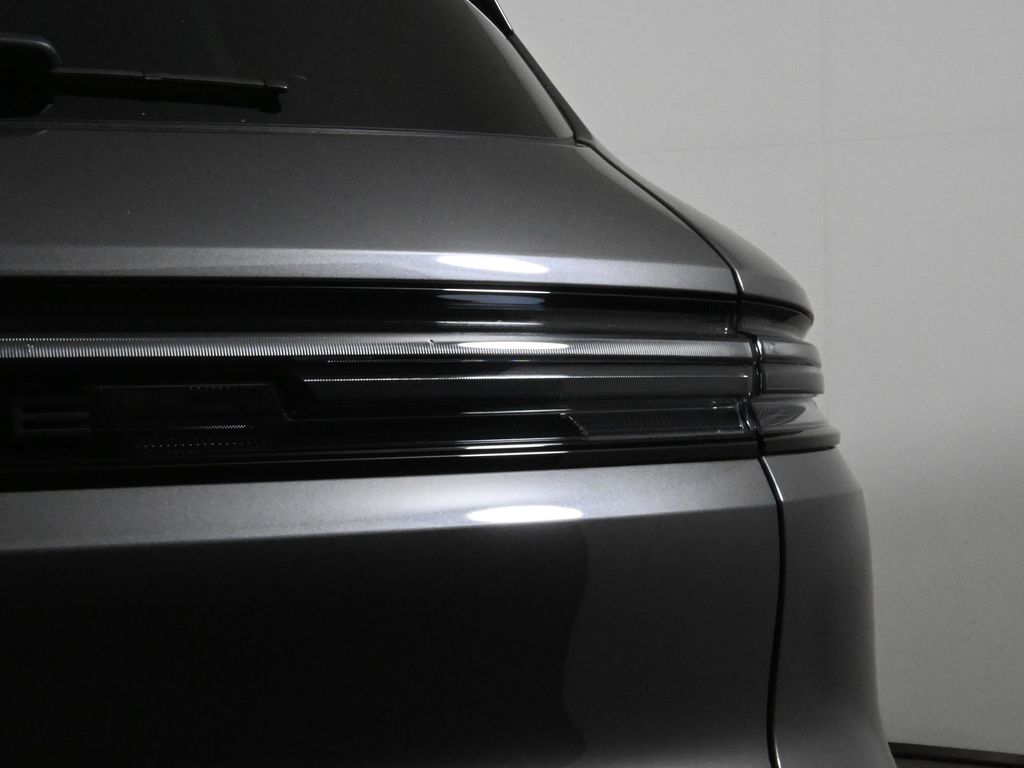 Thumbnail: 2026 Porsche Cayenne - 13