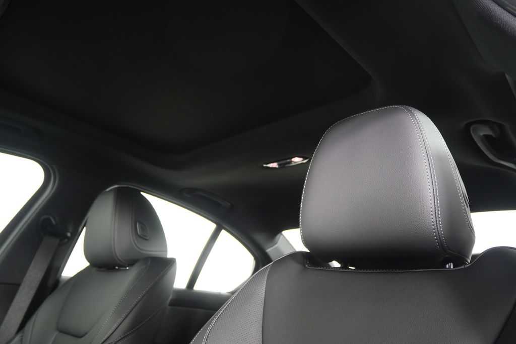 Thumbnail: 2026 BMW 3 Series - 13