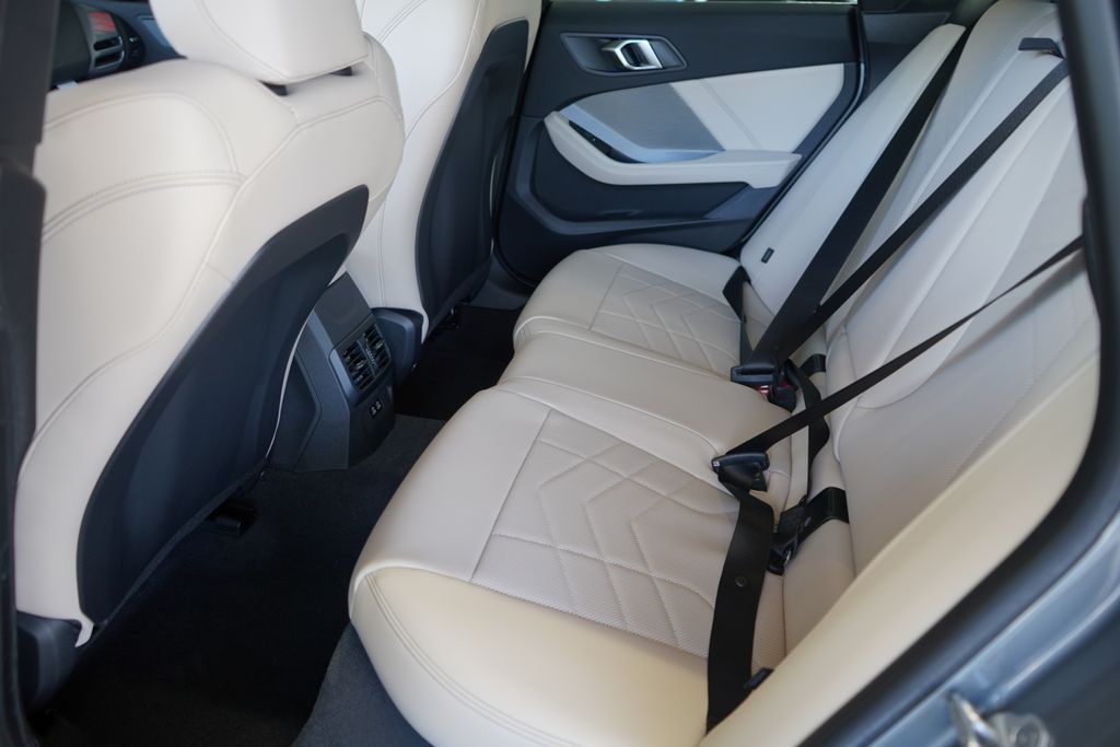 Thumbnail: 2026 BMW 2 Series - 19