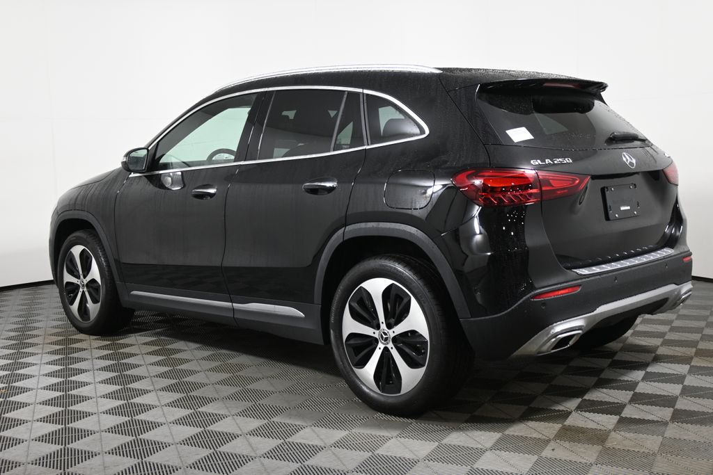 Thumbnail: 2026 Mercedes-Benz GLA - 5