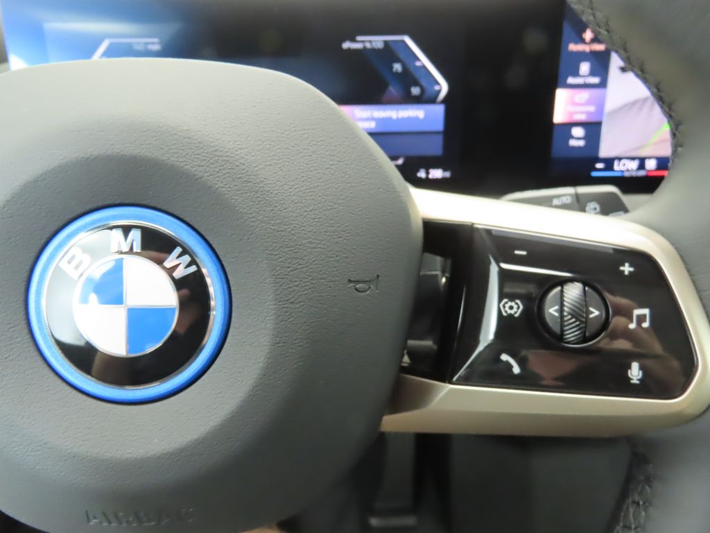 2025 BMW iX xDrive50 12