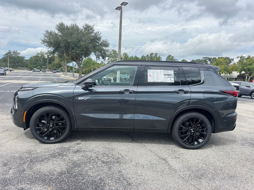2025 Mitsubishi Outlander SEL Platinum GT photo 4
