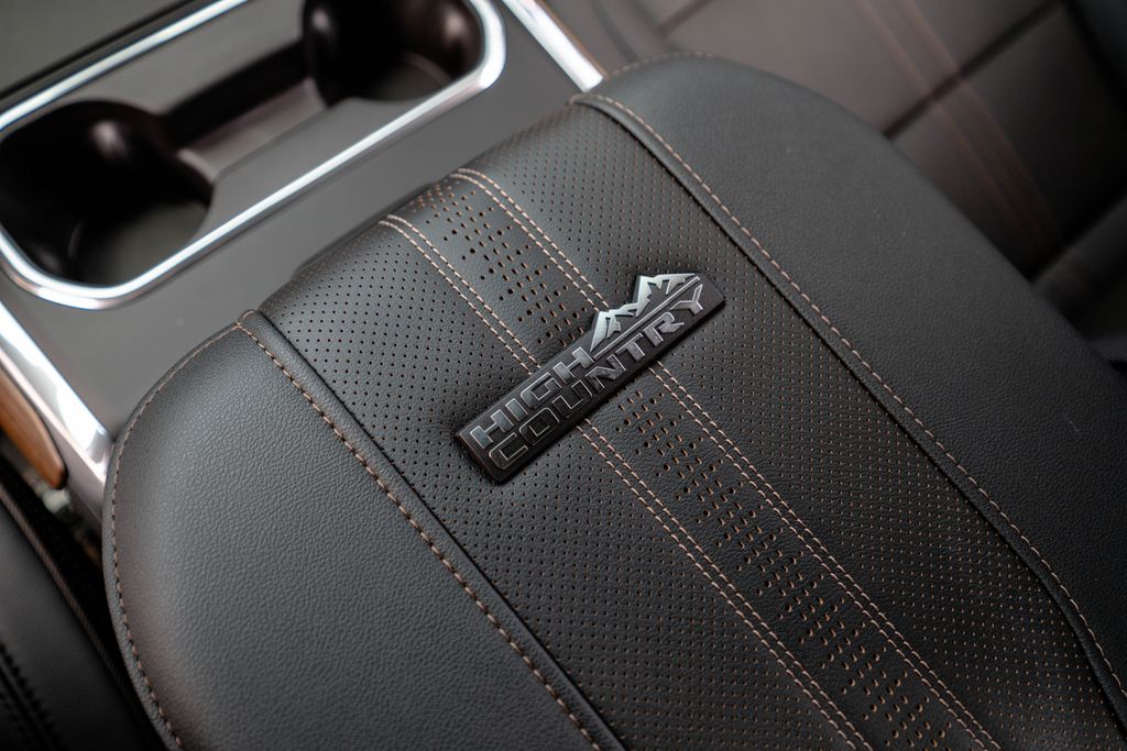 2026 Chevrolet Silverado 2500 HD High Country - Photo 33