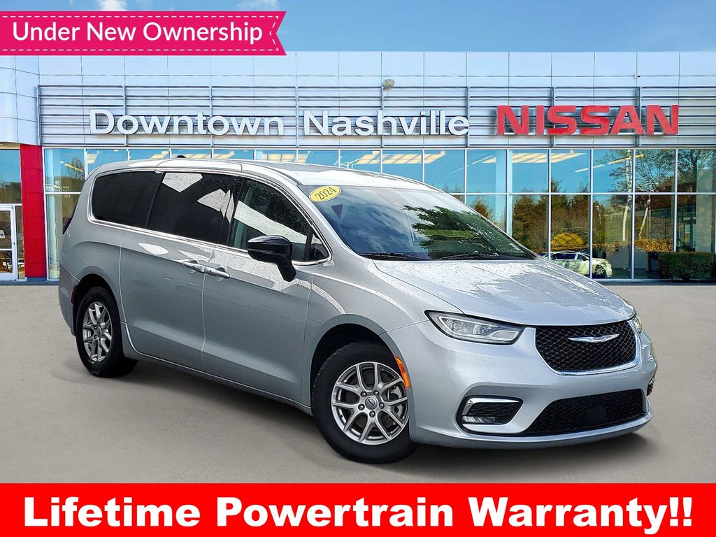 Silver Mist Clearcoat 2024 Chrysler Pacifica Minivan Front-Wheel Drive 9-Speed Automatic