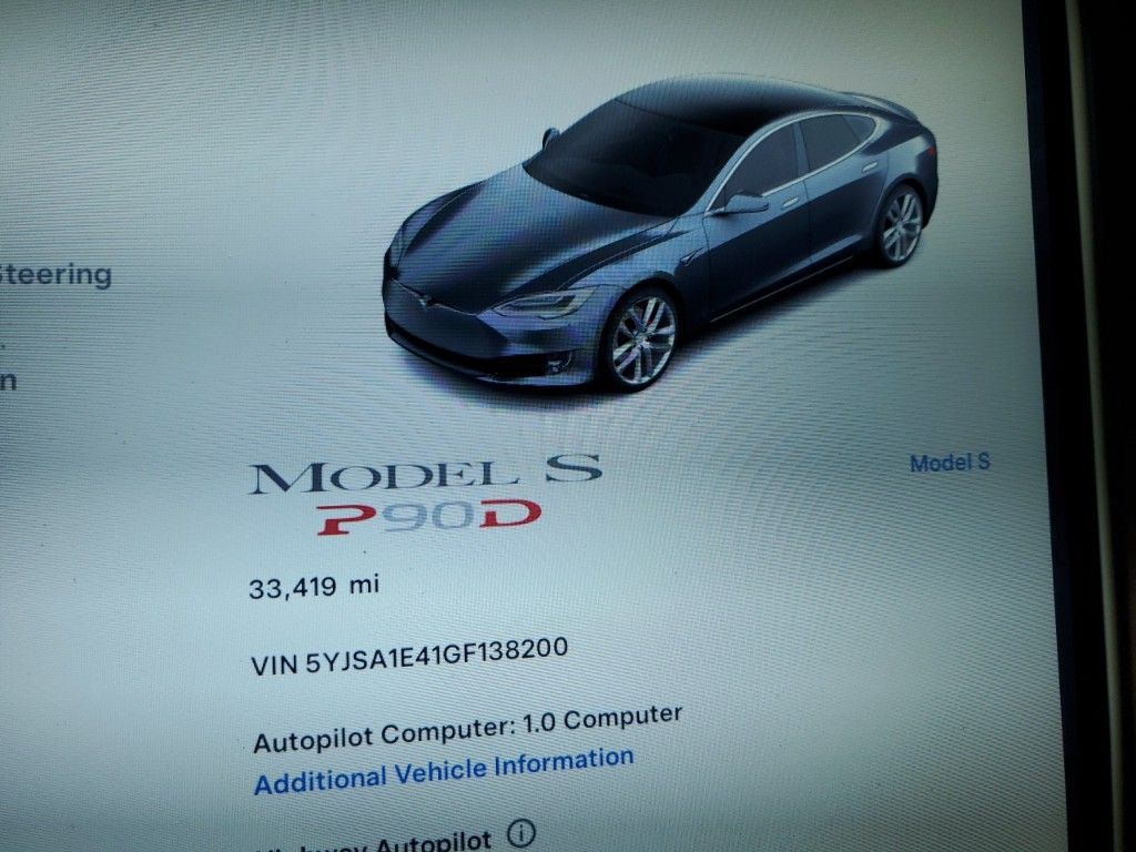 2016 Tesla Model S P90D 34