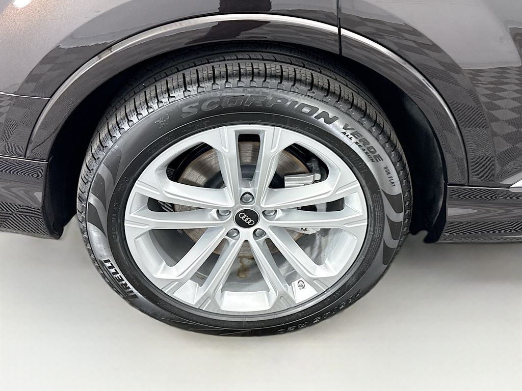 Thumbnail: 2026 Audi Q7 - 32