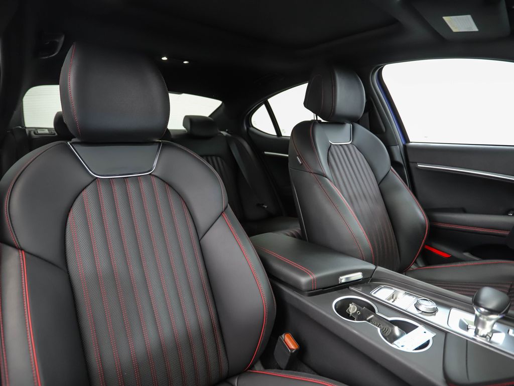 Thumbnail: 2025 Genesis G70 - 31