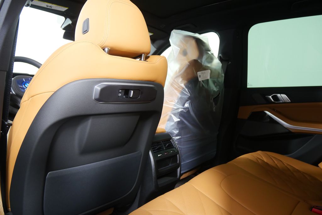 Thumbnail: 2026 BMW X5 - 17