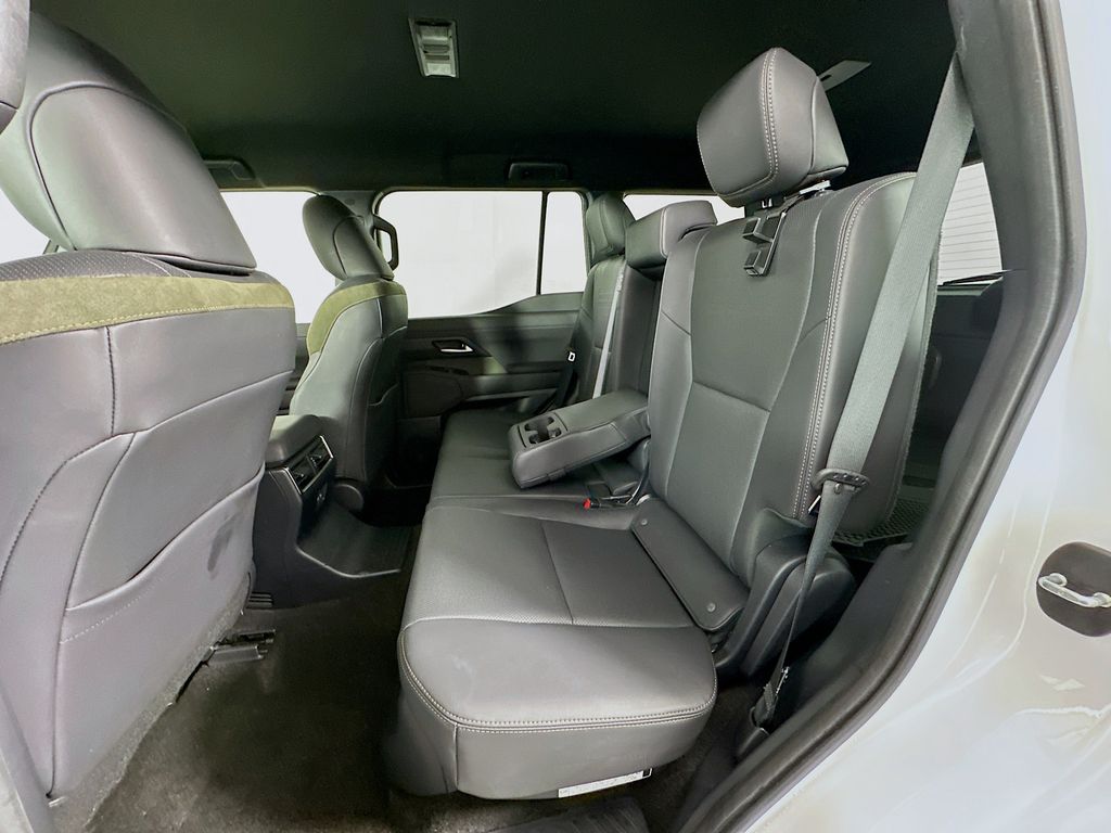 Thumbnail: 2024 Lexus GX - 24